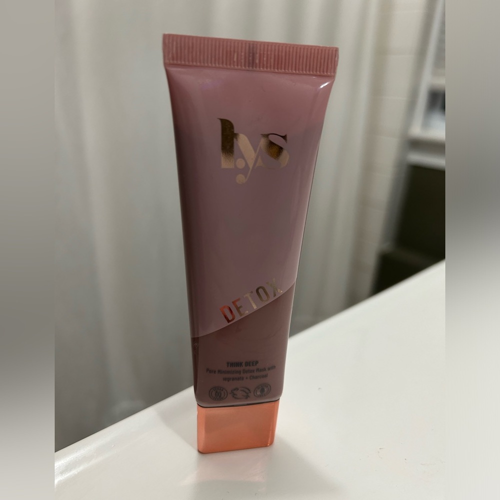 NWOT LYS BEAUTY Think Deep Face Mask